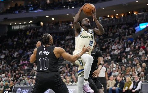 AJ-格林35分&amp;11记三分瑞安28分 普林斯18分雄鹿胜篮网