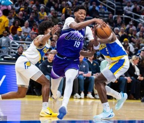 马尔卡宁27分杰克逊空砍24分 爵士胜步行者