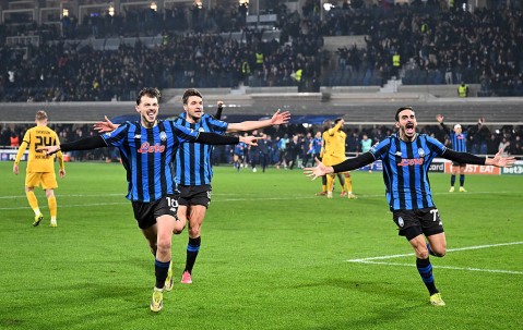 到底谁才是真蓝黑，这一天他们挺起意大利足球的脊梁