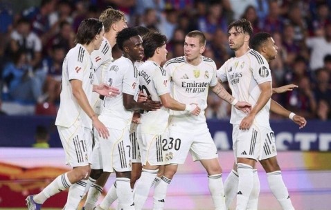 西甲最新消息！皇马夏季大换血：防线中场升级，四个新秀被卖，战舰重新出发