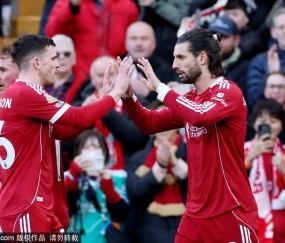 英超-索博任意球破门 利物浦第90分钟失球1-1热刺进前5