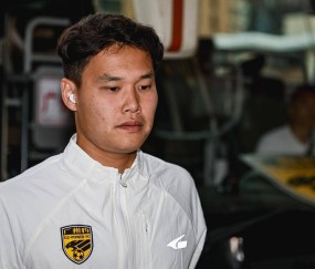 从西甲留洋少年到中乙起伏：前申花主力门将陈钊职业轨迹的深度剖析