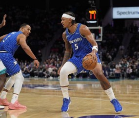 班凯罗20+9+9三球17分13助 魔术大战胜黄蜂