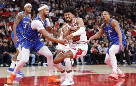 班凯罗31+6+6布泽利斯21+9+7 公牛击退魔术