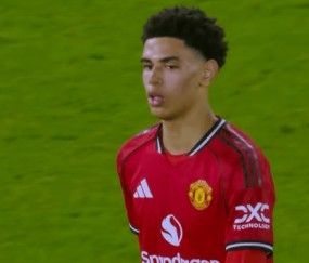 曼联单场10球射手态度改善，仍难打动卡里克！另一小妖今夏或晋升