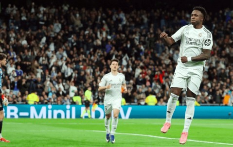 豪门悲喜夜：皇马4-1登顶 利物浦3-0晋级 国米3-2绝杀尤文13轮12胜